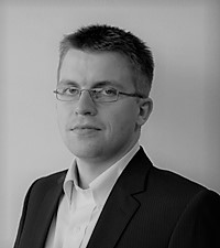 henrik_cropped_200px Jacob Holmblad board of directors